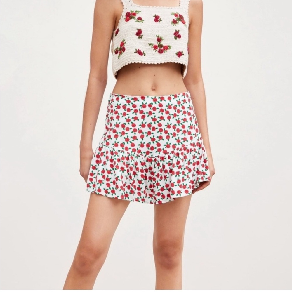 Zara Red and White Floral Mini Skirt